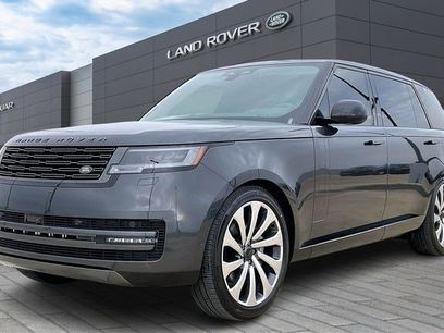 New 2025 Land Rover Range Rover Long Wheelbase SE