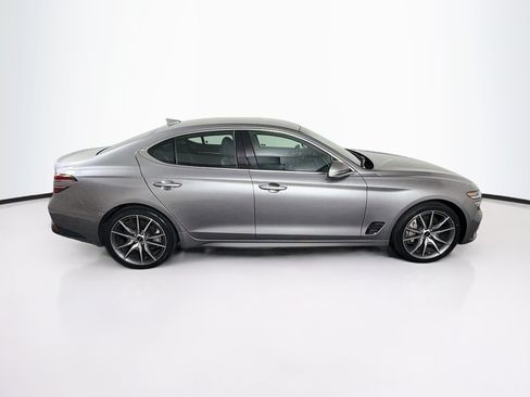 Used 2025 Genesis G70 2.5T RWD image 10