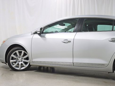 Used 2012 Buick LaCrosse Touring FWD image 12