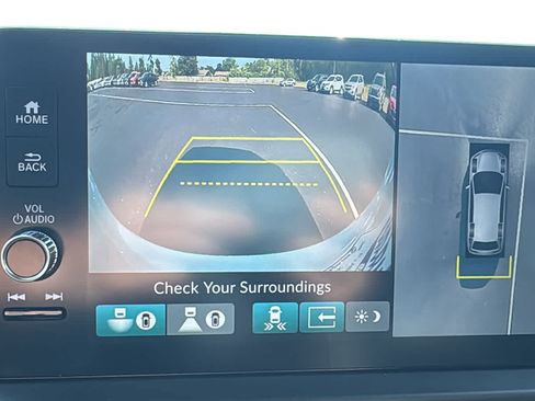 Used 2025 Honda Pilot Elite image 16