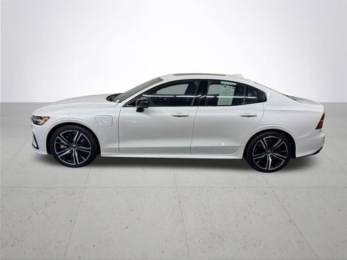 Used 2022 Volvo S60 T8 R-Design w/ Advanced Package image 3