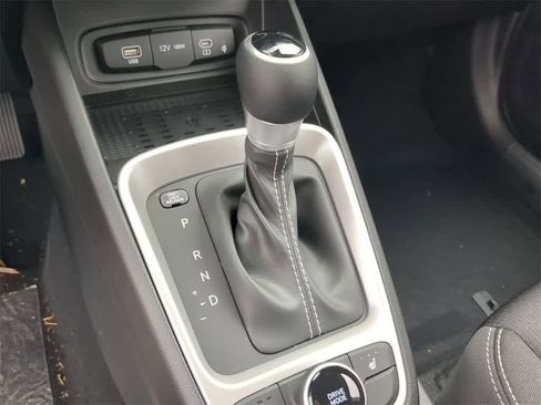 New 2026 Hyundai Venue SEL image 32