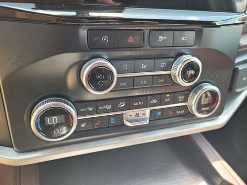 Used 2024 Ford Expedition Limited AWD/4WD image 21
