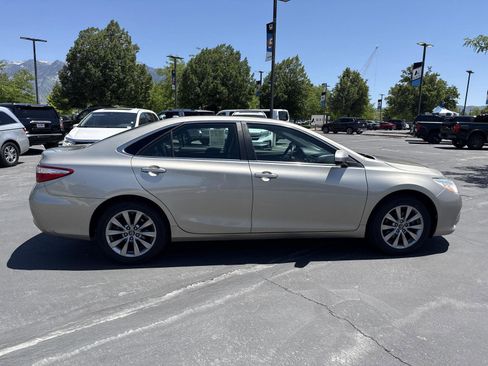 Used 2017 Toyota Camry XLE FWD image 5
