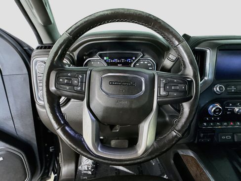 Used 2022 GMC Sierra 3500 Denali w/ Denali Black Diamond Edition AWD/4WD image 13