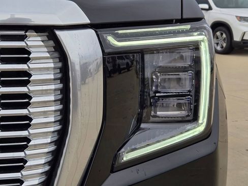 Used 2023 GMC Yukon Denali AWD/4WD image 35