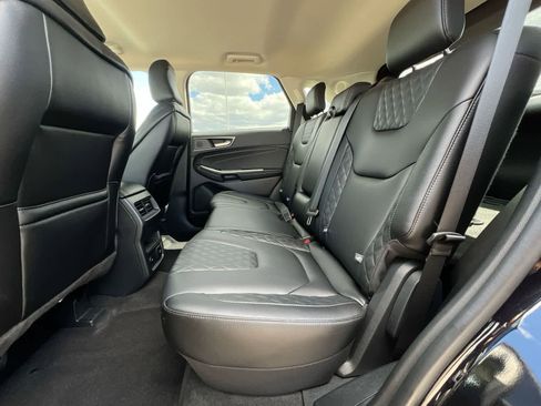 Used 2024 Ford Edge Titanium AWD/4WD image 19