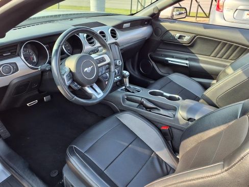 Used 2023 Ford Mustang Premium image 7