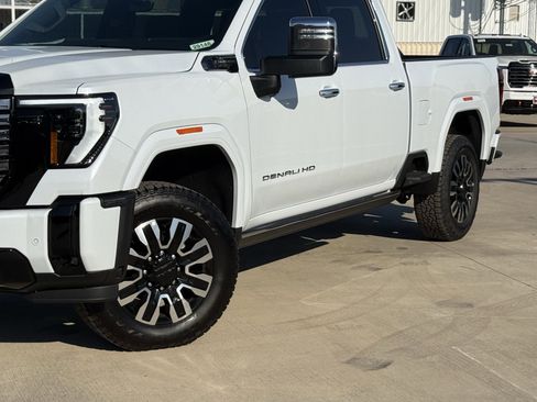 New 2026 GMC Sierra 2500 Denali Ultimate image 11