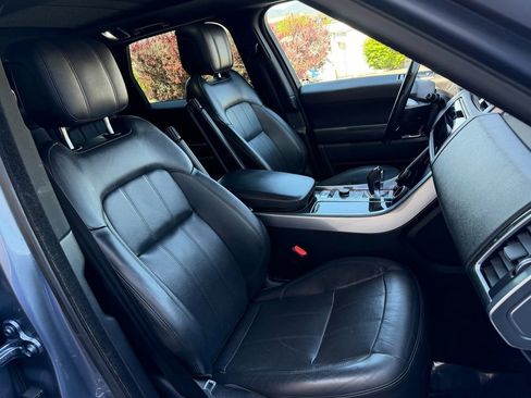 Used 2019 Land Rover Range Rover Sport HSE AWD/4WD image 17