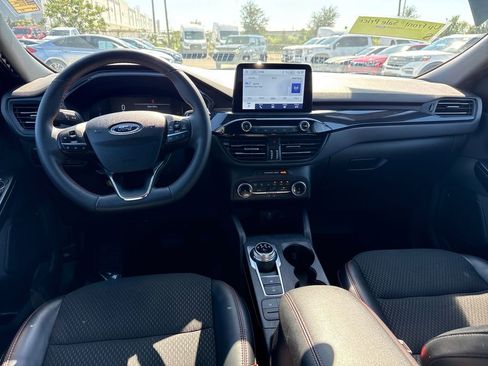 Certified 2025 Ford Escape ST-Line image 6