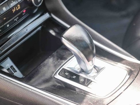 Used 2019 INFINITI QX30 w/ Cargo Package FWD image 20