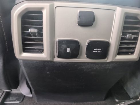 Used 2019 Ford F150 Lariat w/ FX4 Off-Road Package AWD/4WD image 16