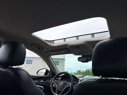 Used 2016 Buick Regal Premium FWD image 24