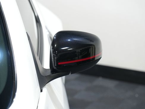 Used 2020 Nissan 370Z NISMO image 11