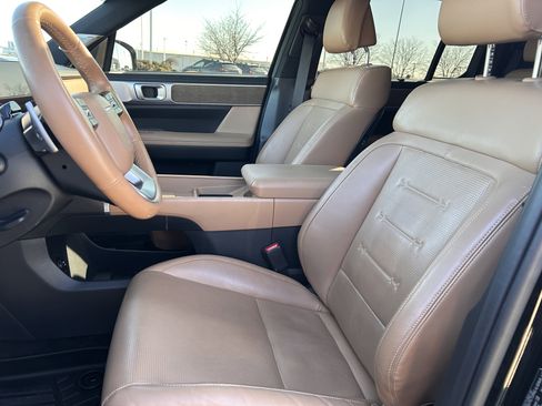 Used 2025 Hyundai Santa Fe Limited image 23