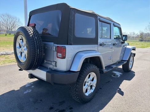 Used 2014 Jeep Wrangler Unlimited Sahara w/ Connectivity Group image 7
