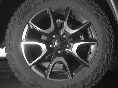 Used 2025 Jeep Compass Trailhawk AWD/4WD image 15