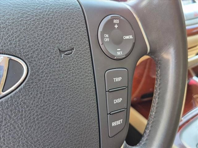 Used 2012 Hyundai Genesis 3.8 RWD image 15