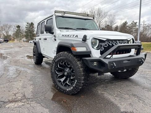 Used 2019 Jeep Wrangler Unlimited Sport S AWD/4WD image 35