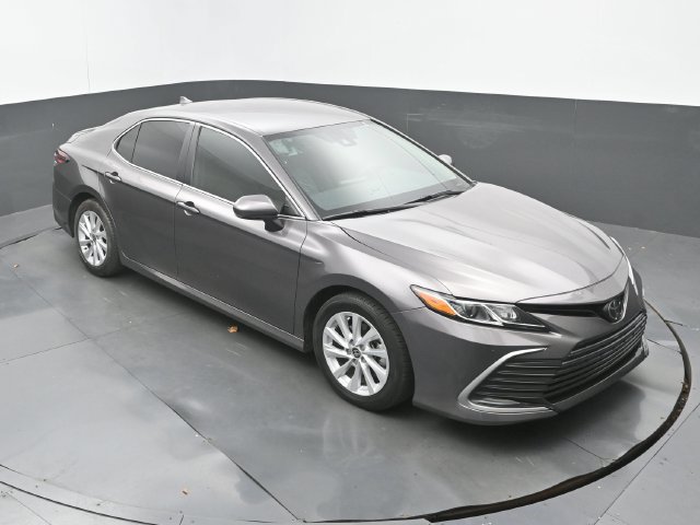 Used 2024 Toyota Camry LE w/ Convenience Package FWD image 13