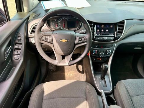 Used 2020 Chevrolet Trax LS w/ Tint and Cruise Package FWD image 15