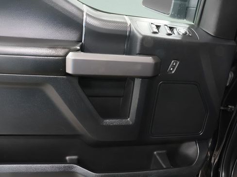 Used 2019 Ford F150 XLT w/ Equipment Group 302A Luxury AWD/4WD image 23