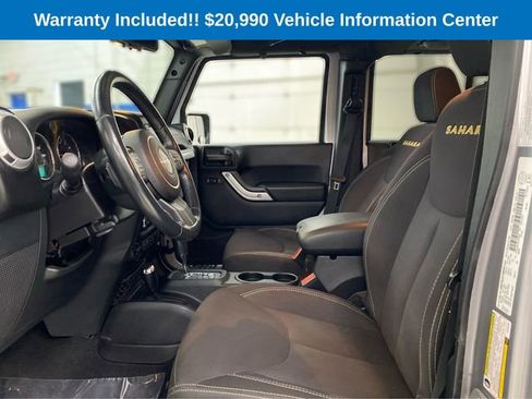 Used 2014 Jeep Wrangler Unlimited Sahara w/ Dual Top Group AWD/4WD image 10