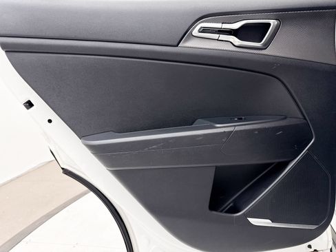 Certified 2025 Kia Sportage LX FWD image 29