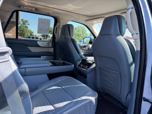 Used 2020 Lincoln Navigator Black Label AWD/4WD image 16