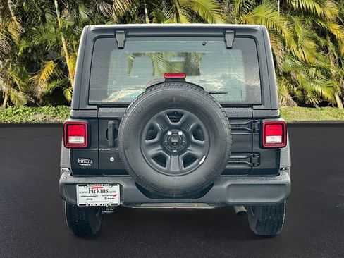 Used 2019 Jeep Wrangler Unlimited Sport AWD/4WD image 6