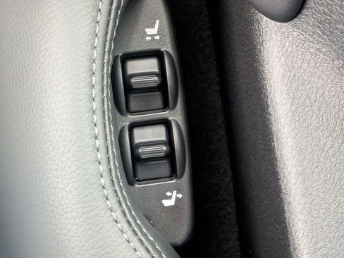 Used 2025 Nissan Z Performance w/ Floor Mat Package image 13