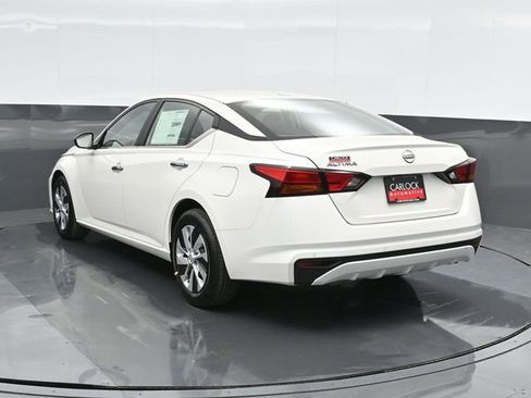 Used 2025 Nissan Altima 2.5 S FWD image 10