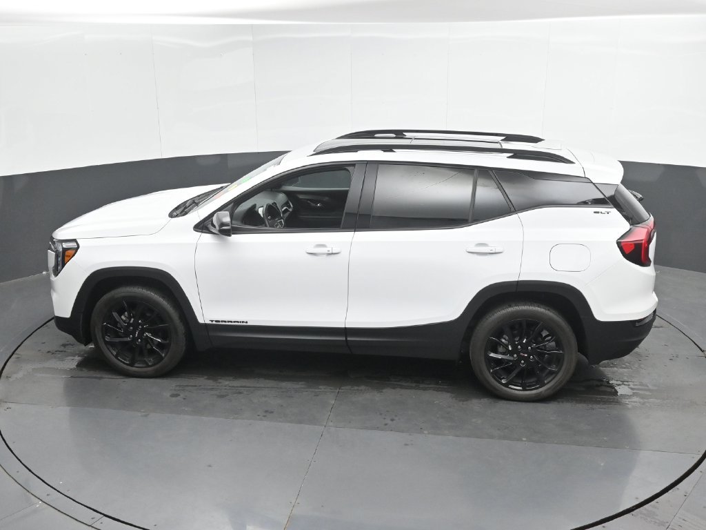 Used 2024 GMC Terrain SLT w/ Elevation Edition AWD/4WD image 36