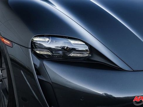 Used 2021 Porsche Taycan 4S w/ Premium Package image 46