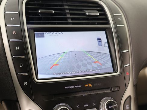 Used 2019 Lincoln Nautilus Select FWD image 6