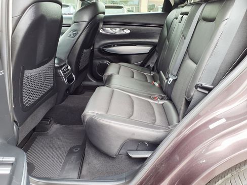 Used 2023 Genesis GV70 2.5T w/ Select Package AWD/4WD image 17
