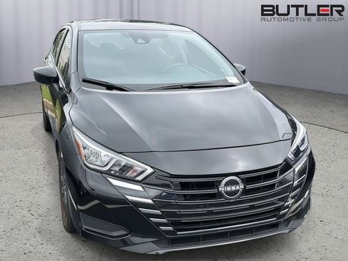 Used 2024 Nissan Versa SV FWD image 5
