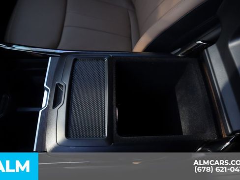 Used 2023 Land Rover Range Rover Sport SE Dynamic image 35