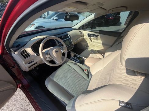 Used 2017 Nissan Altima 2.5 S w/ Power Driver Seat Package FWD image 9