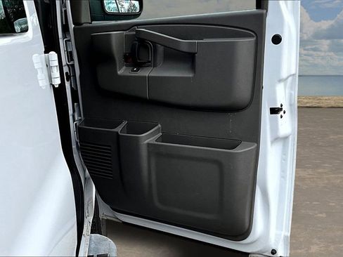 Used 2024 GMC Savana 2500 Work Van w/ Driver Convenience Package image 29