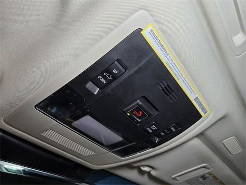 Certified 2022 Lexus ES 300h w/ Luxury Package image 35