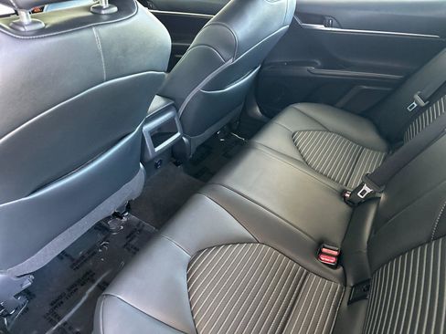 Used 2024 Toyota Camry SE FWD image 11
