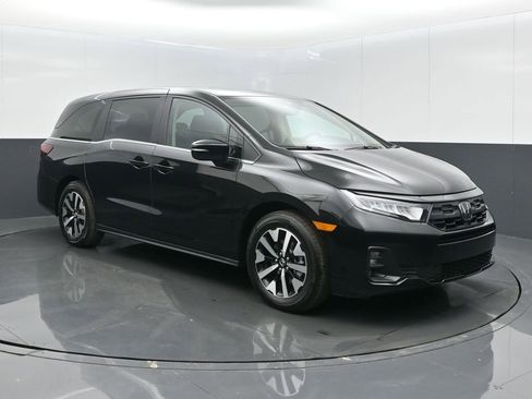 Certified 2026 Honda Odyssey EX-L image 1