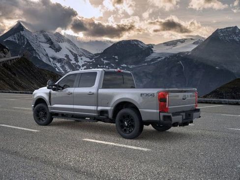 New 2026 Ford F250 Lariat w/ Black Appearance Package image 4