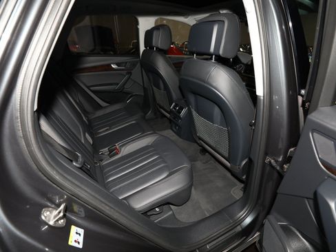 Used 2019 Audi Q5 2.0T Premium w/ Convenience Package AWD/4WD image 35