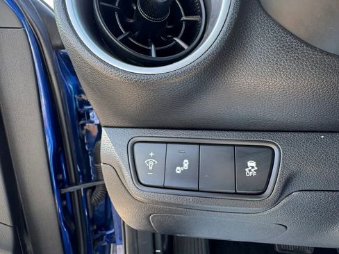 Used 2022 Kia Forte LXS w/ LXS Technology Package FWD image 21