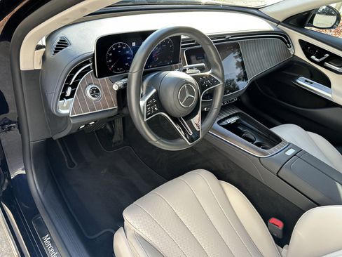Certified 2025 Mercedes-Benz E 350 4MATIC Sedan image 21