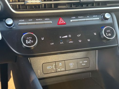 Used 2025 Hyundai Sonata SEL AWD/4WD image 15