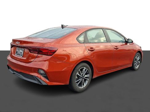 Used 2023 Kia Forte LXS w/ LXS Technology Package image 7